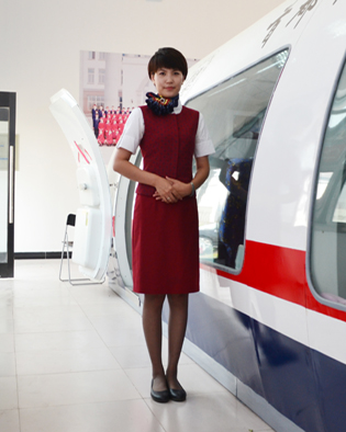 6月11日高級乘務長等專業考官匯聚科德并參與面試