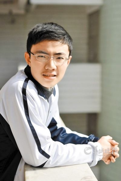 國際班18歲男孩 芝加哥大學