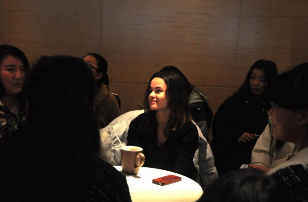 青島酒店管理職業技術學院舉行第十期英語角活動