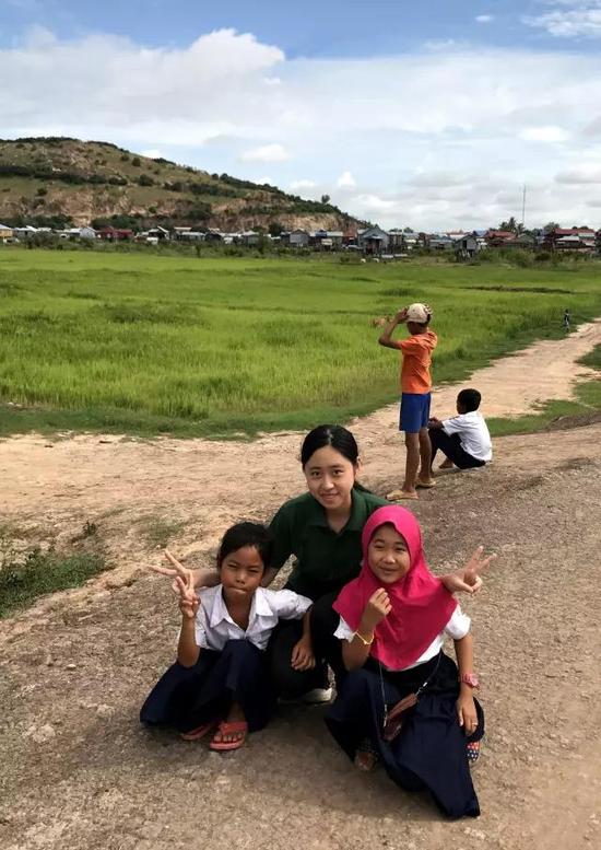 國際學(xué)校美女學(xué)霸柬埔寨支教公益行