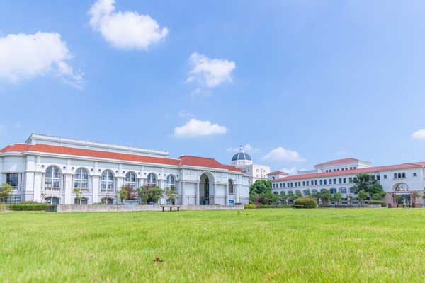 南陽醫學高等專科學校護理專業怎么樣