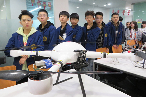 清華志清國際學部 社會實踐課活動----無人機公司訪問