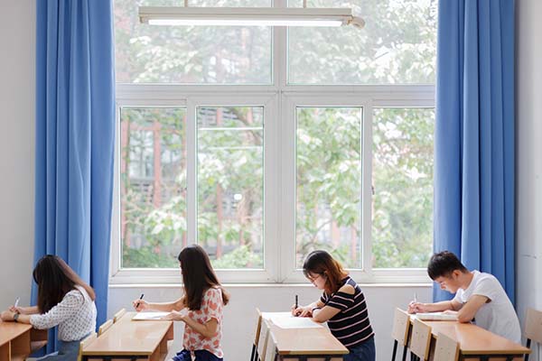 國家統計局等三部分公布13個新職業 計算機類占3個