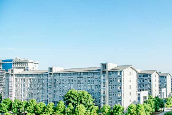 西安高鐵學校學費多少錢