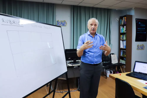 新府學外國語學校