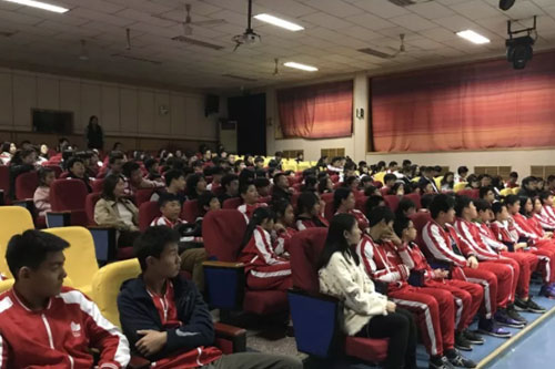 北京中加學(xué)校