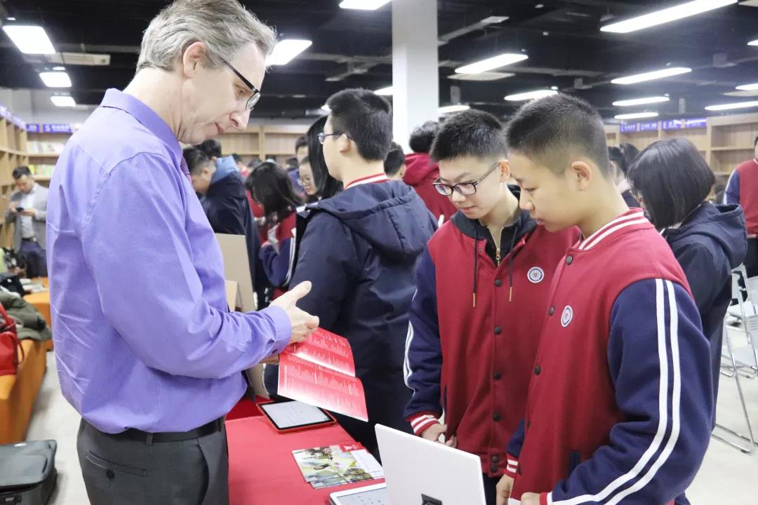 力邁中美(國(guó)際)學(xué)校