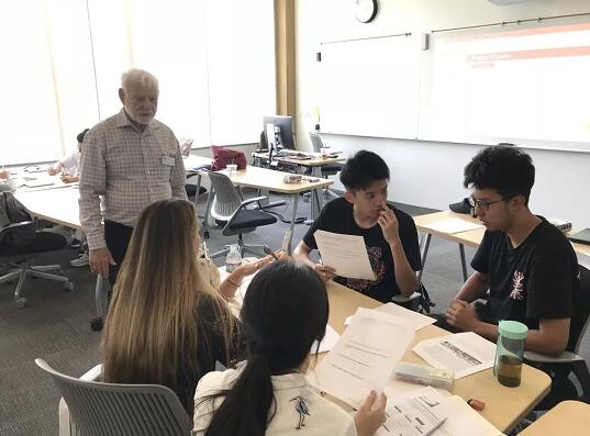 青島博格思加州學校