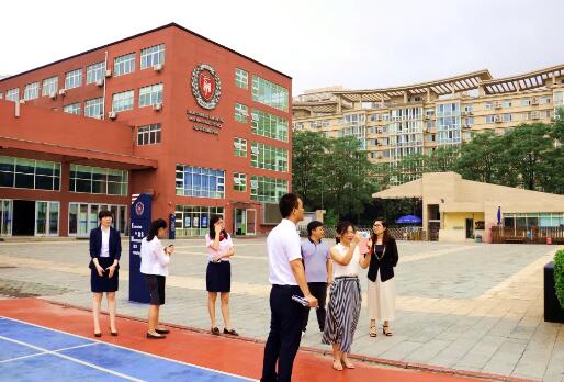 力邁中美國際學(xué)校