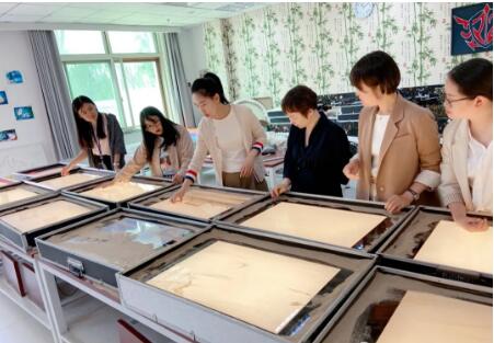 力邁中美國際學(xué)校