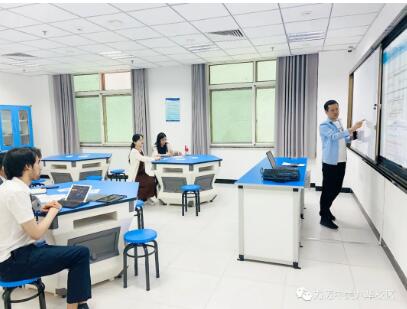 力邁中美國際學(xué)校