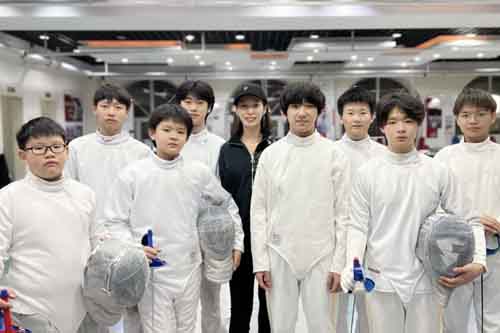 北京愛迪國際學(xué)校擊劍