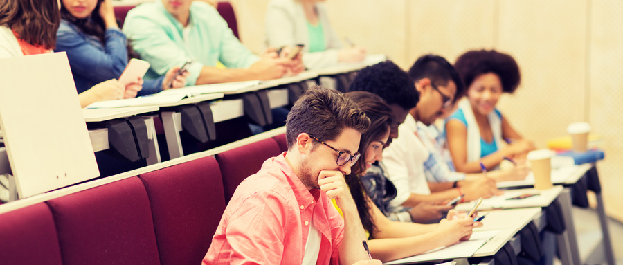 初中生想上大學哪3個專業最適合?