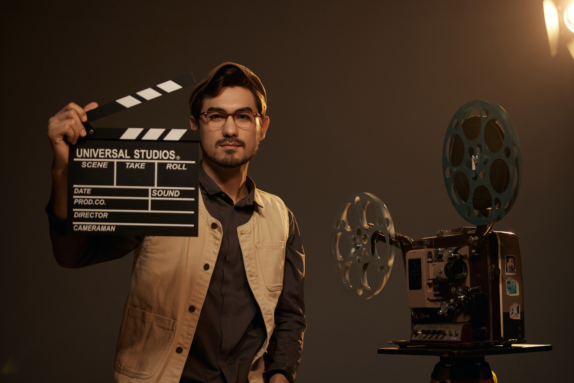 喜歡影視方面的學什么專業(yè)?