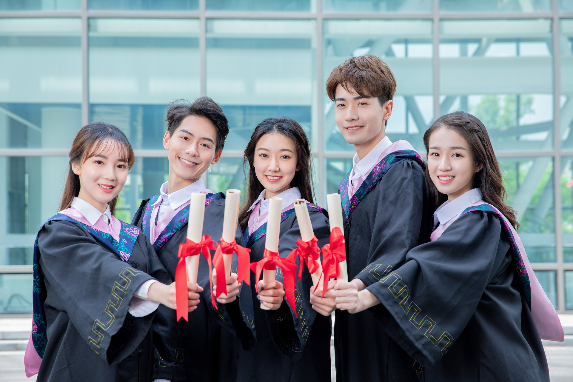 初中生在天津上大學有什么條件?