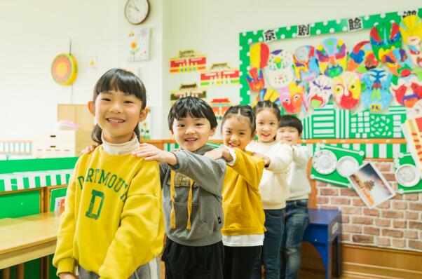 青苗國際幼兒園