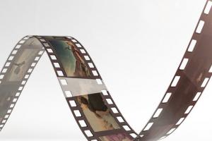 廣播電視編導專業(yè)學費為什么比別的專業(yè)高?