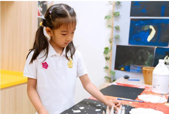 天津惠靈頓雙語(yǔ)幼兒園機(jī)器人課程2.jpg