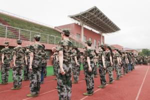 西安外國語大學(xué)國際學(xué)院2025級新生素質(zhì)拓展開營儀式