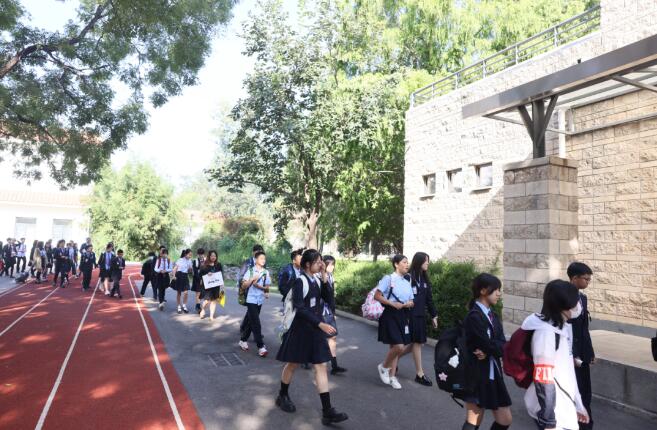 北京市朝陽區赫德學校中學部開學9.jpg