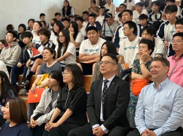 北京四中國際課程佳蓮校區大學秋季展2.jpg