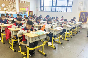 三河市燕橋學校小學部開展素養展示英語書法大賽