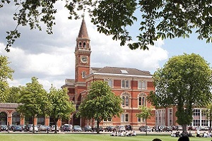 һꠇHW(xu)У-W(xu)УУȡr