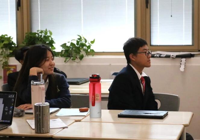 北京德閎學校中學課堂1