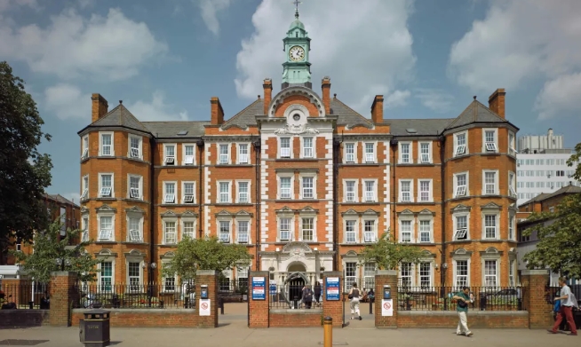 法拉古特學校天津校區英聯邦方向班