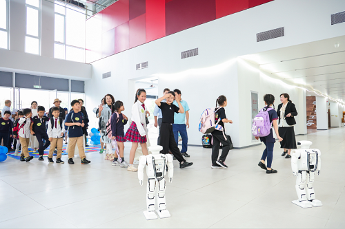 君誠(chéng)國(guó)際雙語(yǔ)學(xué)校開學(xué)