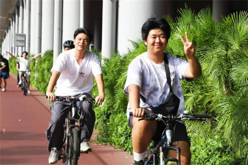 維多利亞世界學院