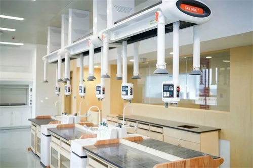 海南英雅盛彼德學校