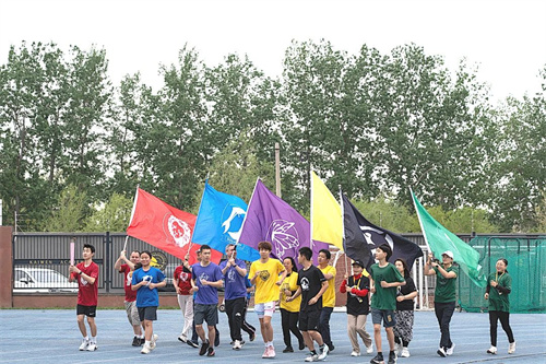 朝陽凱文學院制