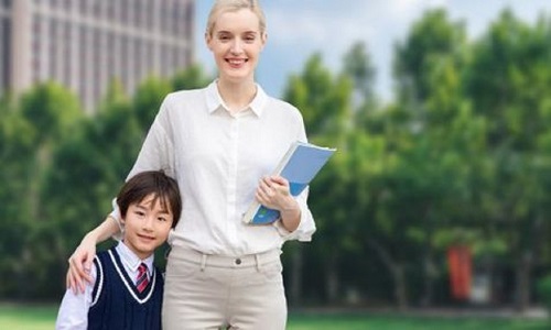 天津黑利伯瑞國際學校師資中的中外教比例