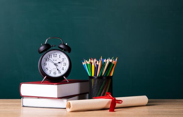 六力學(xué)校維多利亞預(yù)備課程中心報(bào)名時(shí)間