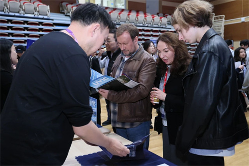 北京耀中全球大學展