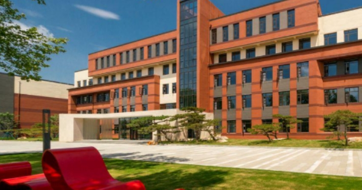 張家口緯綸綜合學校