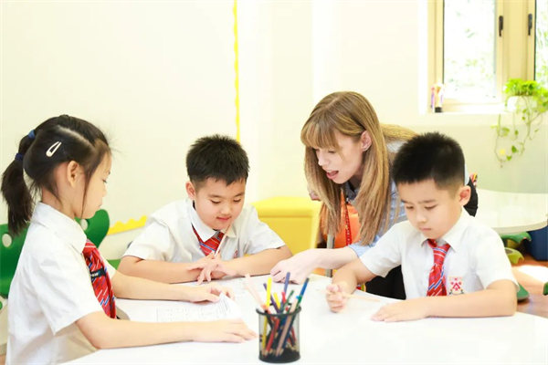 北京德閎學(xué)校課程說明會