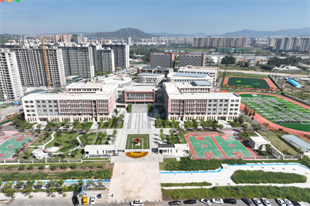 張家口未來(lái)學(xué)校