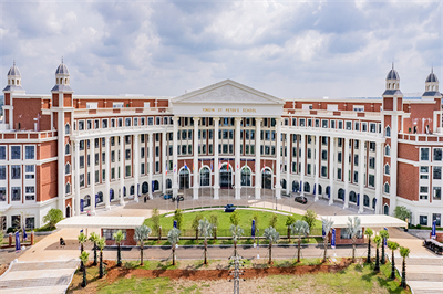 海南英雅盛彼德學校