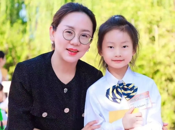 辛玲校長:北京新府學(xué)外國語學(xué)校以愛為基,構(gòu)建教育“多棱鏡”