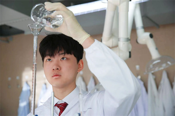 愛迪畢業生|吳夢燁