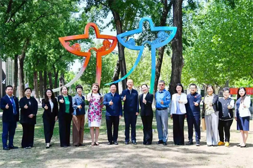 中關(guān)村外國語學(xué)校加盟北京一零一中教育集團(tuán)