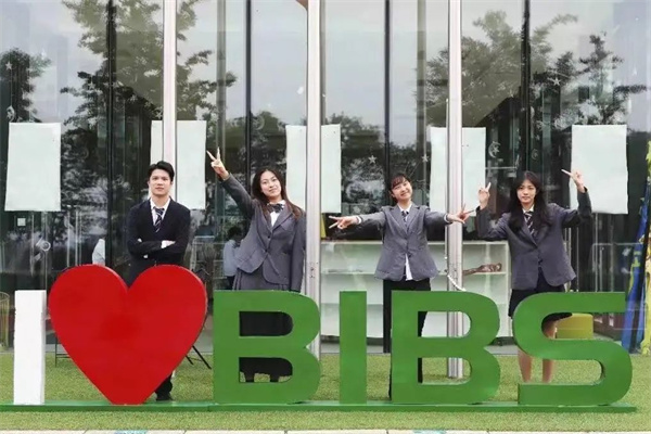 青苗學子IB大考成績