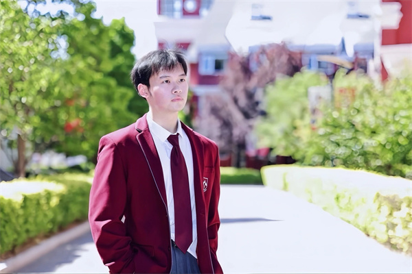 愛迪畢業(yè)生|李曉峰