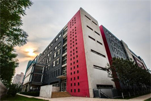 怡海八中國(guó)際部