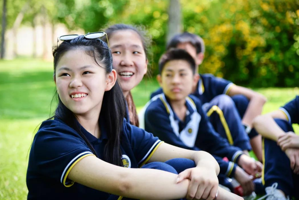 北京新府學外國語學校校服