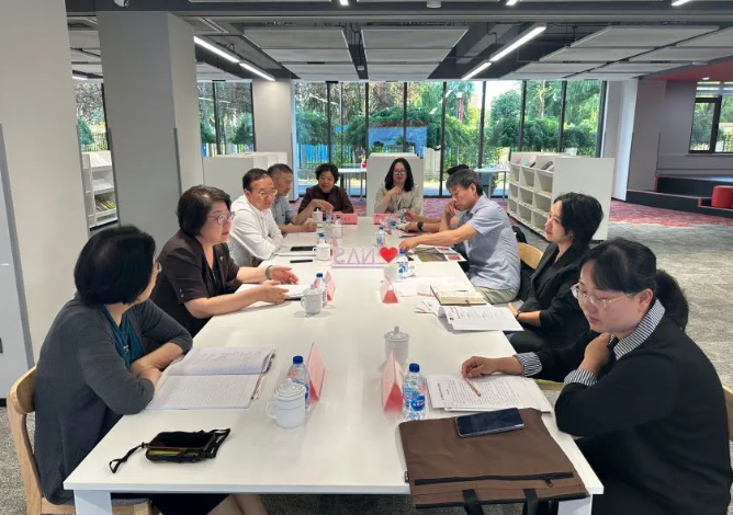 教委深入新亞學校調研