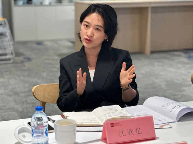 教委深入新亞學校調研