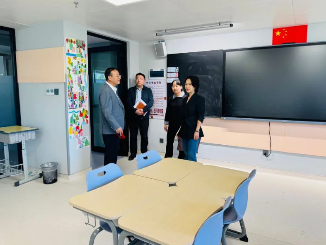 教委深入新亞學校調研